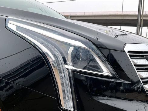 Used 2019 Cadillac XT5 Luxury image 26