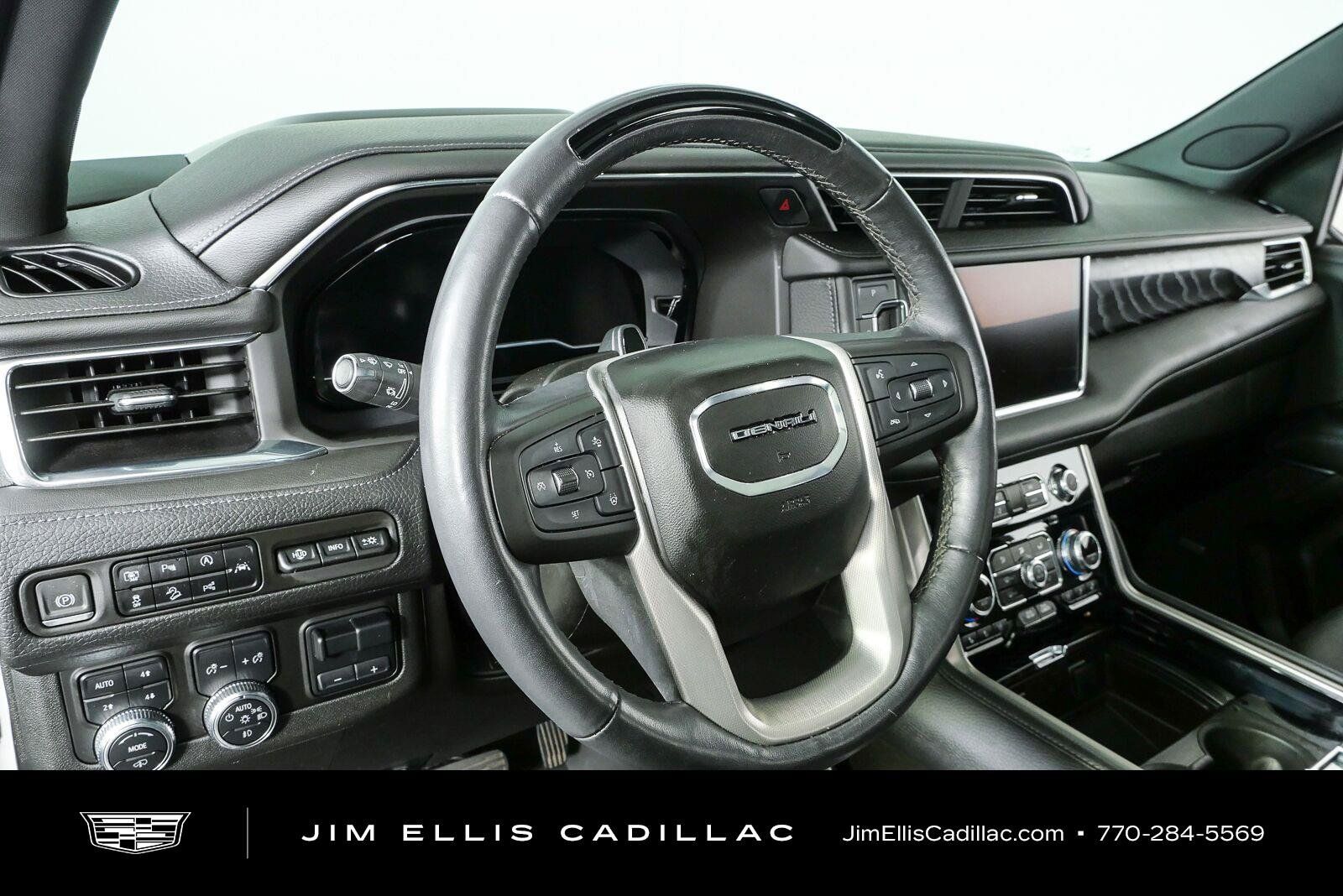 Used 2023 GMC Yukon XL Denali w/ Denali Reserve Package AWD/4WD image 4