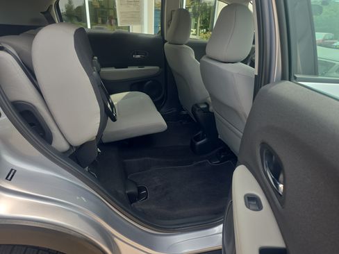 Used 2020 Honda HR-V LX image 15