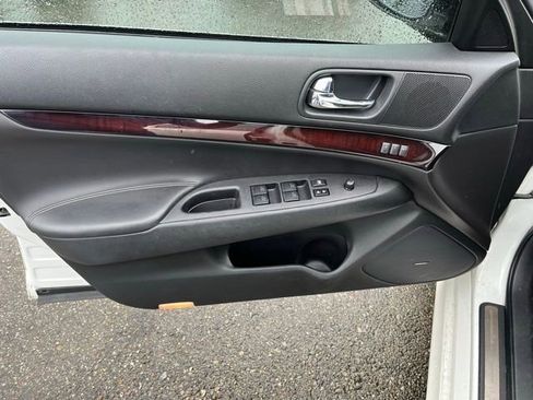 Used 2011 INFINITI G37 X Sport Appearance Edition w/ Premium Pkg image 13
