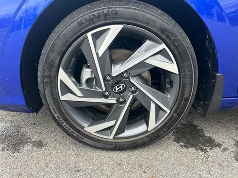 Used 2025 Hyundai Elantra Sport FWD image 27