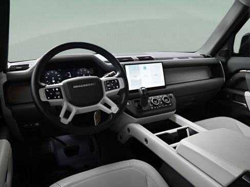 Certified 2025 Land Rover Defender 130 X-Dynamic SE AWD/4WD image 37