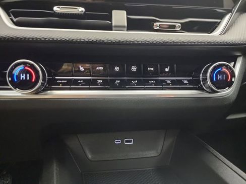 New 2026 Chevrolet Equinox LT w/ Convenience Package II image 18