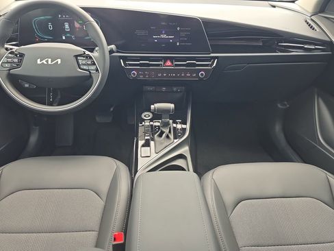 New 2026 Kia Niro EX FWD image 14