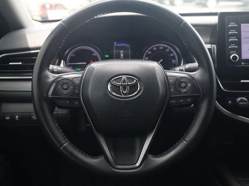 Used 2023 Toyota Camry SE FWD image 7