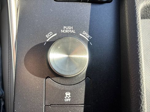 Used 2015 Lexus IS 250 image 29