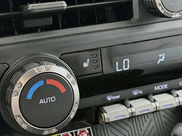 Used 2024 Toyota Tacoma TRD Sport w/ TRD Sport Upgrade Package AWD/4WD image 28