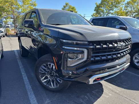 Used 2025 Chevrolet Tahoe Z71 AWD/4WD image 3