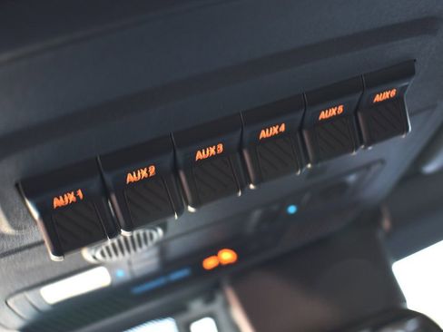 New 2025 Ford Bronco Heritage Edition image 27