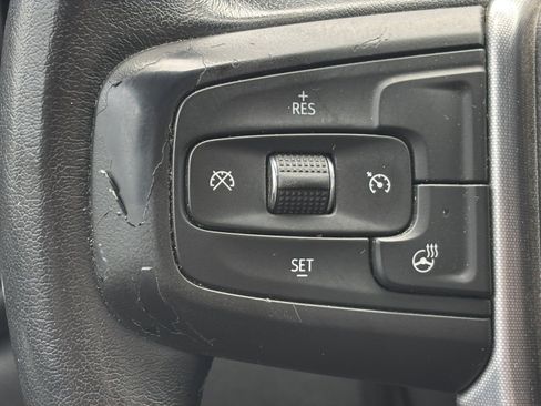 Used 2022 GMC Sierra 1500 SLT image 11