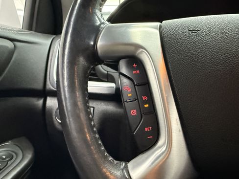 Used 2017 GMC Acadia Limited SLT image 16