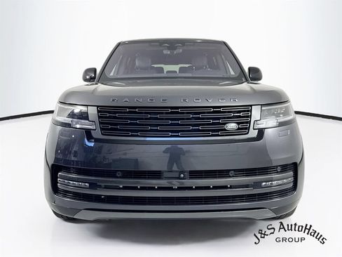 Used 2023 Land Rover Range Rover Long Wheelbase SE AWD/4WD image 2