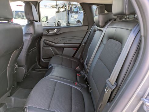 Certified 2025 Ford Escape SE image 14