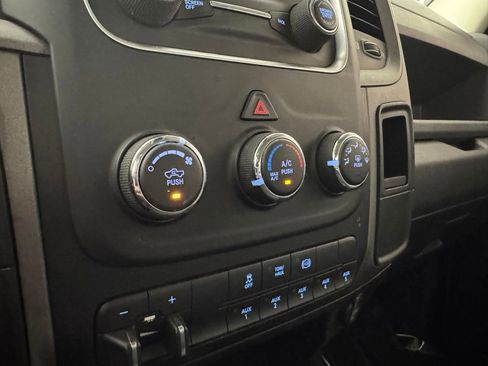 Used 2018 RAM 2500 Tradesman w/ Chrome Appearance Group AWD/4WD image 26