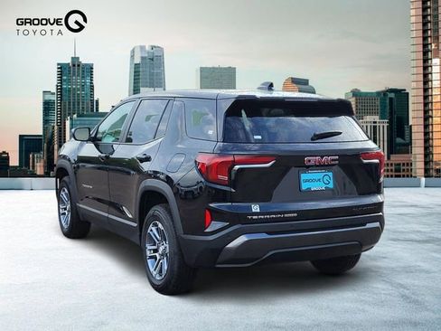 Used 2025 GMC Terrain Elevation AWD/4WD image 3