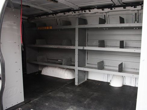 Used 2020 Chevrolet Express 3500 w/ Driver Convenience Package image 32