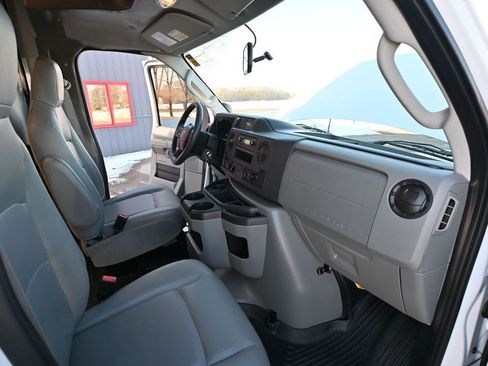 Used 2024 Ford E-350 and Econoline 350 Super Duty w/ Power Windows & Locks Group image 64