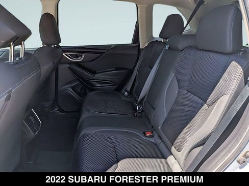 Used 2022 Subaru Forester Premium AWD/4WD image 26