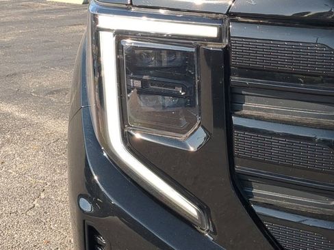 Used 2023 GMC Sierra 1500 Elevation w/ X31 Off-Road Package image 10