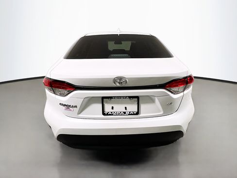 Used 2025 Toyota Corolla LE FWD image 6