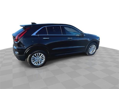 Used 2024 Cadillac XT4 Luxury image 9