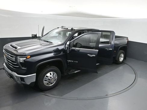 Used 2024 Chevrolet Silverado 3500 LTZ w/ LTZ Plus Package AWD/4WD image 50
