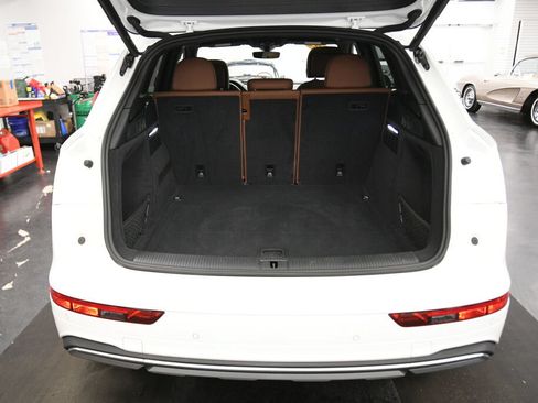 Used 2023 Audi Q5 2.0T Premium w/ Convenience Package AWD/4WD image 23