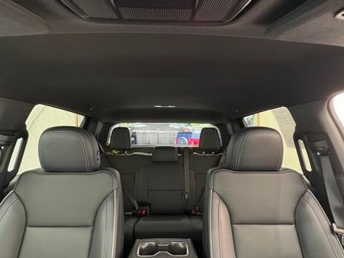 Used 2025 Chevrolet Silverado EV LT AWD/4WD image 31