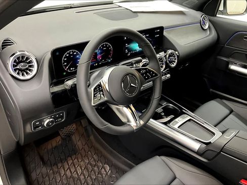 Used 2026 Mercedes-Benz GLA 250 image 8