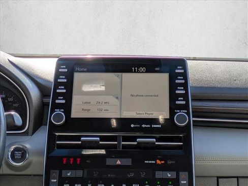 Used 2019 Toyota Avalon XLE image 18