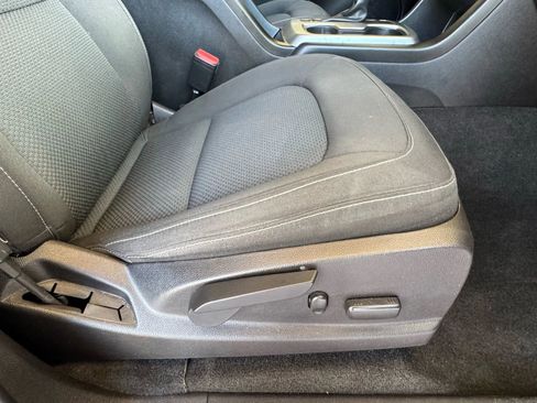 Used 2017 Chevrolet Colorado LT w/ LT Convenience Package image 30