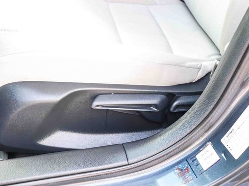 Used 2024 Honda Civic LX image 27