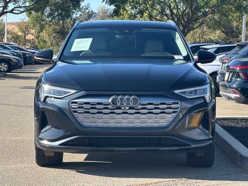 Used 2024 Audi Q8 e-tron Premium Plus w/ Premium Plus Package AWD/4WD image 9