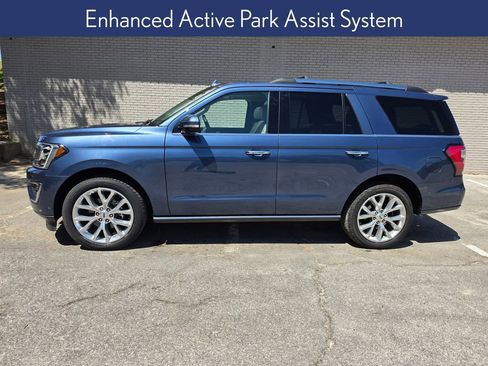 Used 2018 Ford Expedition Limited w/ Equipment Group 302A AWD/4WD image 14