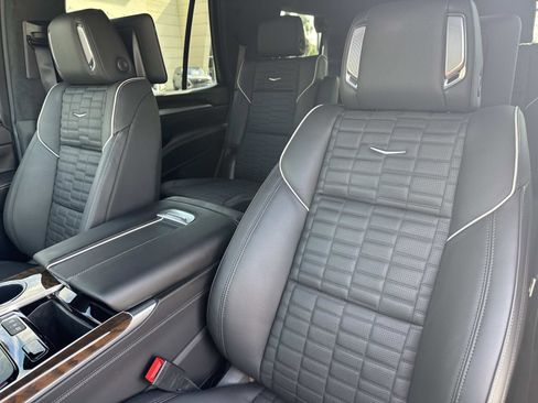 New 2025 Cadillac Escalade Sport Platinum w/ LPO, Floor Liner Package image 24