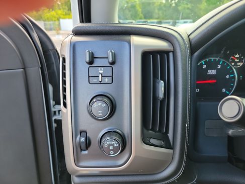 Used 2019 GMC Sierra 2500 Denali w/ Duramax Plus Package AWD/4WD image 26