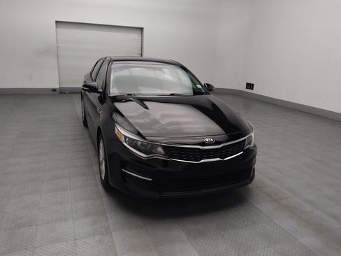 Used 2018 Kia Optima LX w/ 17" Alloy Wheels Package image 14