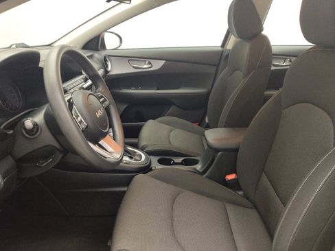 Used 2024 Kia Forte LXS FWD image 17