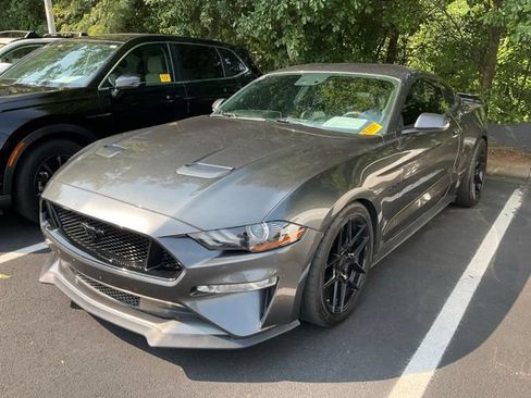Used 2018 Ford Mustang GT Premium w/ GT Performance Package RWD image 10