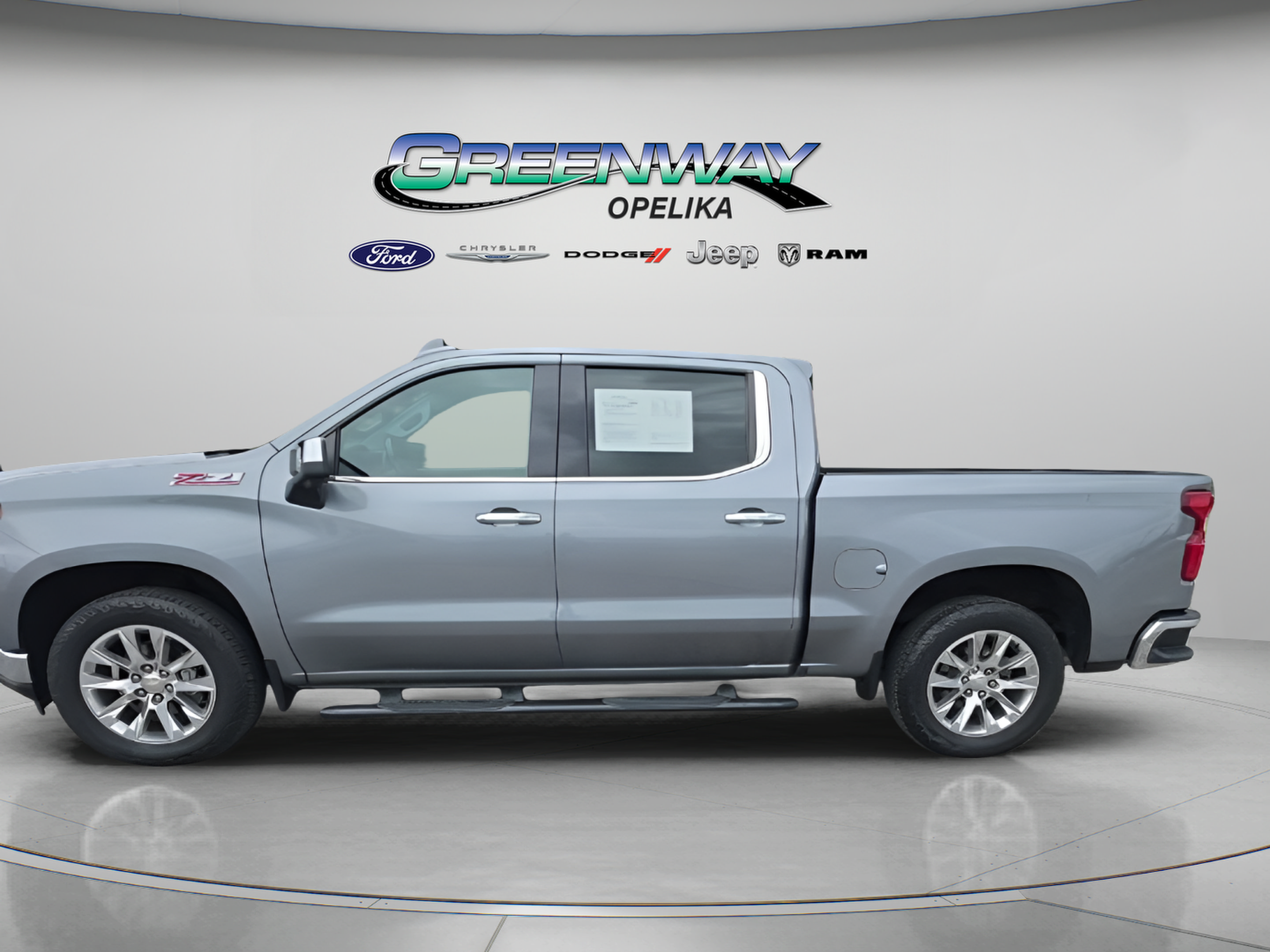 Used 2021 Chevrolet Silverado 1500 LTZ AWD/4WD image 6