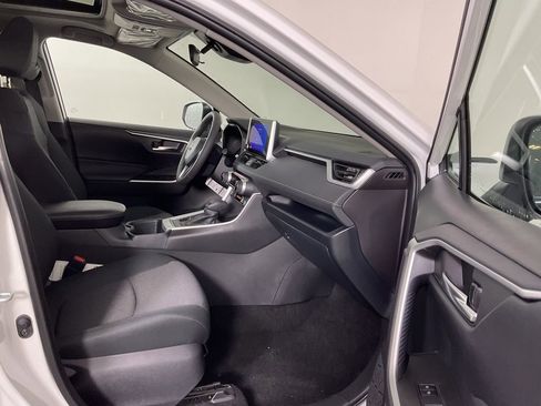 New 2025 Toyota RAV4 XLE image 21