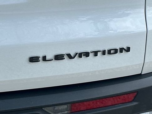 Certified 2024 GMC Acadia Elevation AWD/4WD image 13