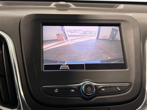 Used 2022 Chevrolet Equinox LT w/ Driver Convenience Package image 25