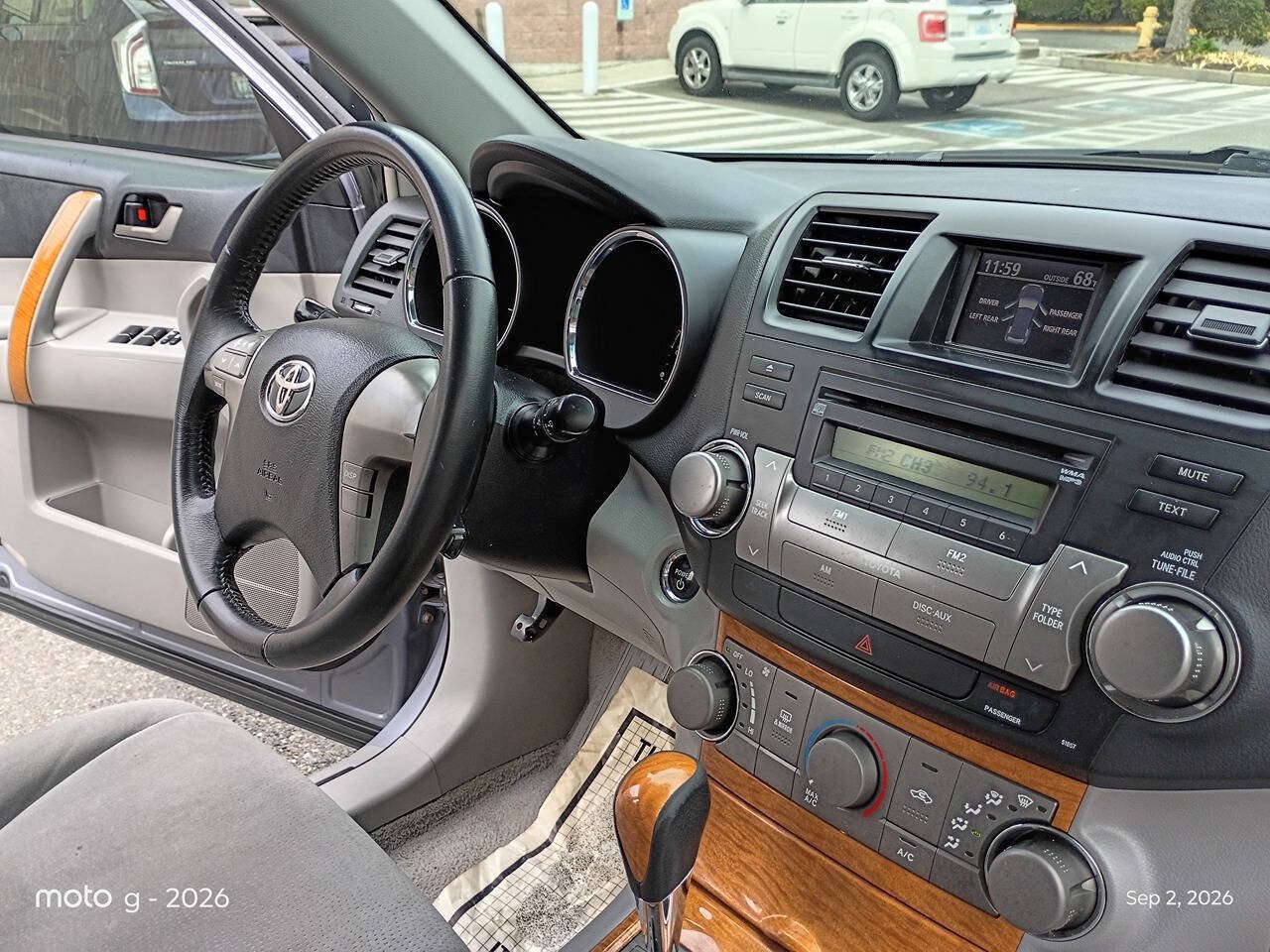Used 2010 Toyota Highlander 4WD Hybrid image 9
