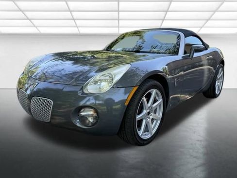 Used 2008 Pontiac Solstice Convertible w/ Preferred Package RWD image 1