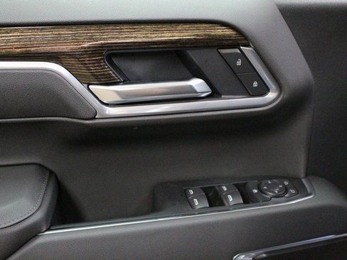 New 2026 GMC Sierra 1500 Elevation image 16