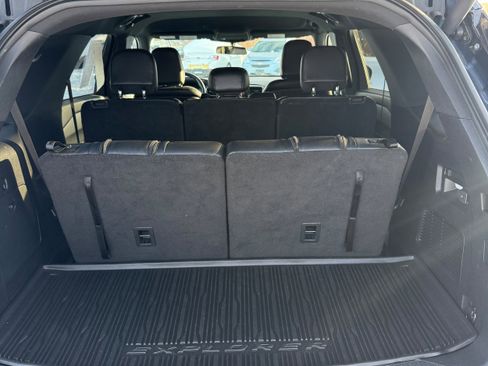 Used 2020 Ford Explorer XLT w/ Equipment Group 202A image 18