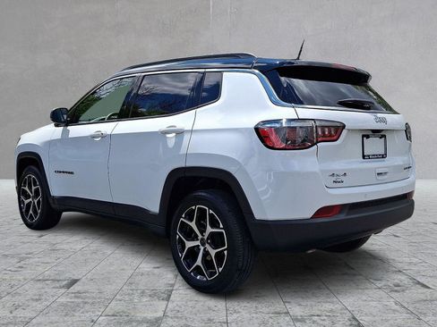 Used 2025 Jeep Compass Limited AWD/4WD image 4