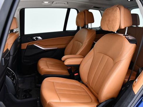 Used 2022 BMW X7 xDrive40i w/ Premium Package image 21