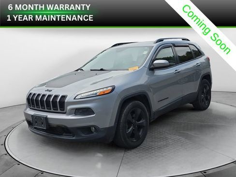 Used 2015 Jeep Cherokee Latitude w/ Cold Weather Group AWD/4WD image 1